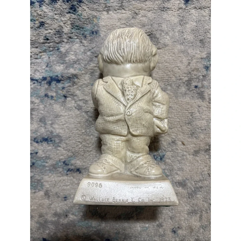R & W Berries Co's 1973 Figurine Collectibles 